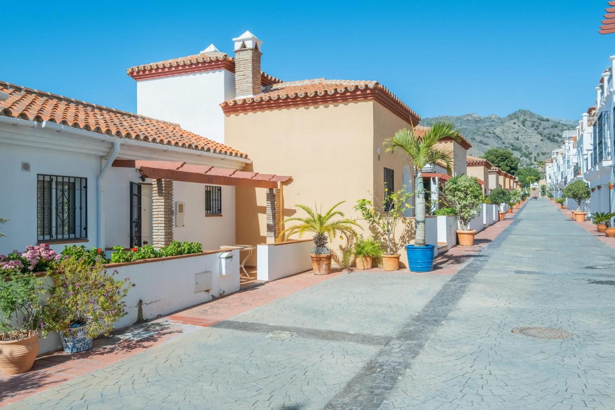 Aljamar 24 Comfortable House Near Burriana Beach Nerja Exteriör bild